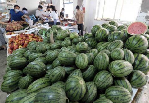 青塔大成双盈综合市场瓜果蔬菜大厅正常营业